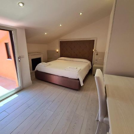 Isola Nel Parco Villas & Rooms 라마달레나 외부 사진
