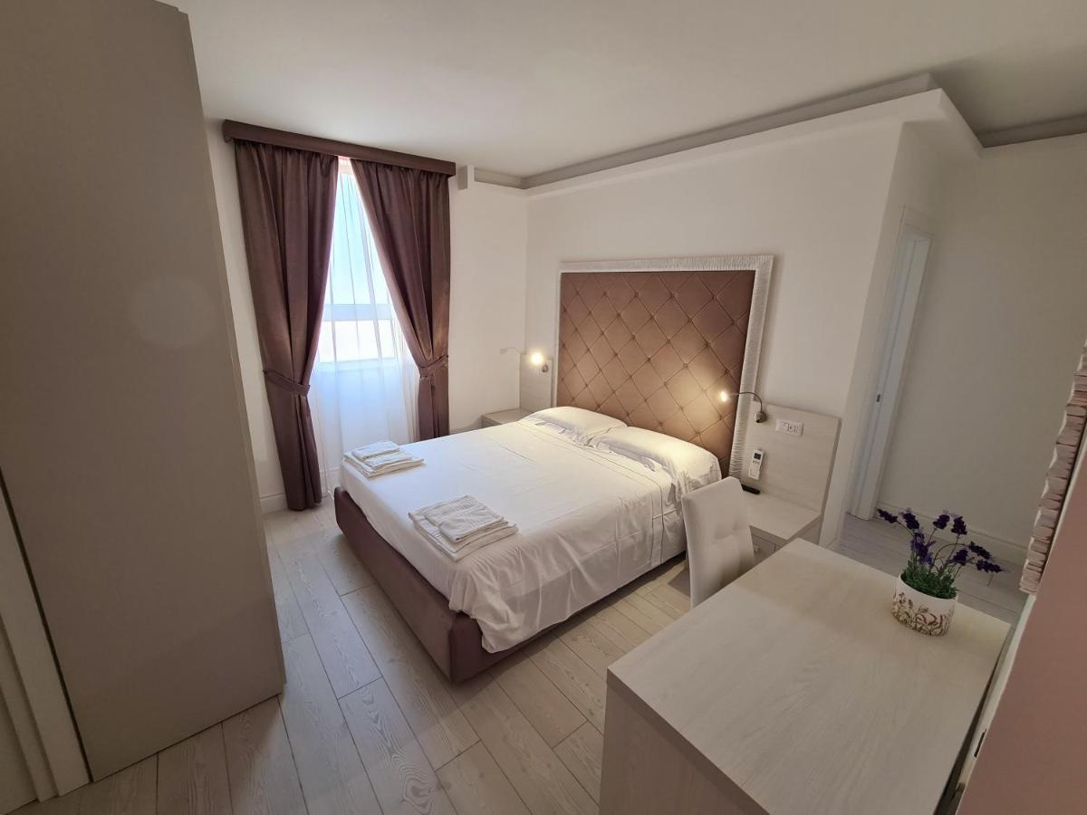 Isola Nel Parco Villas & Rooms 라마달레나 외부 사진