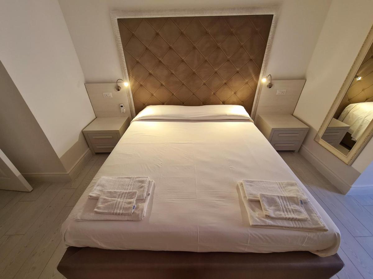 Isola Nel Parco Villas & Rooms 라마달레나 외부 사진