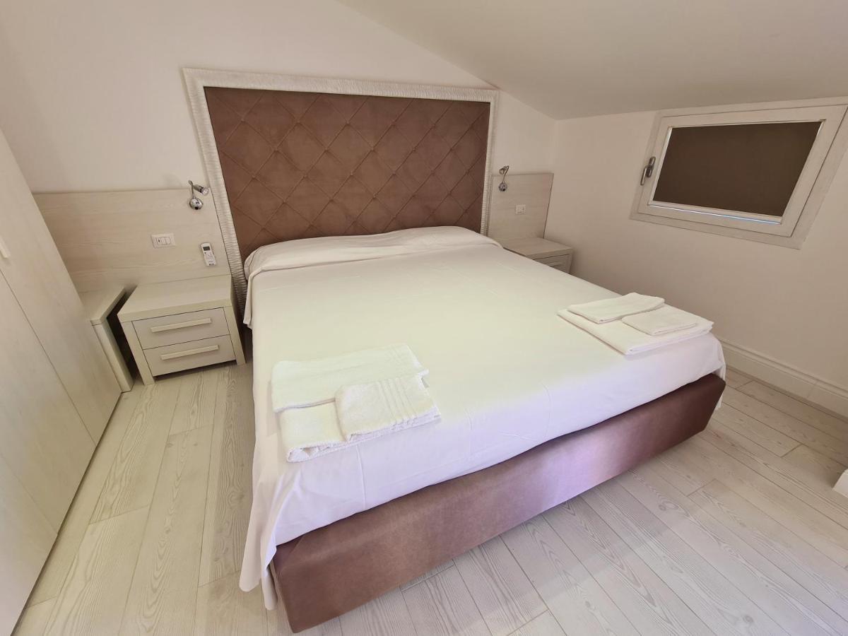 Isola Nel Parco Villas & Rooms 라마달레나 외부 사진